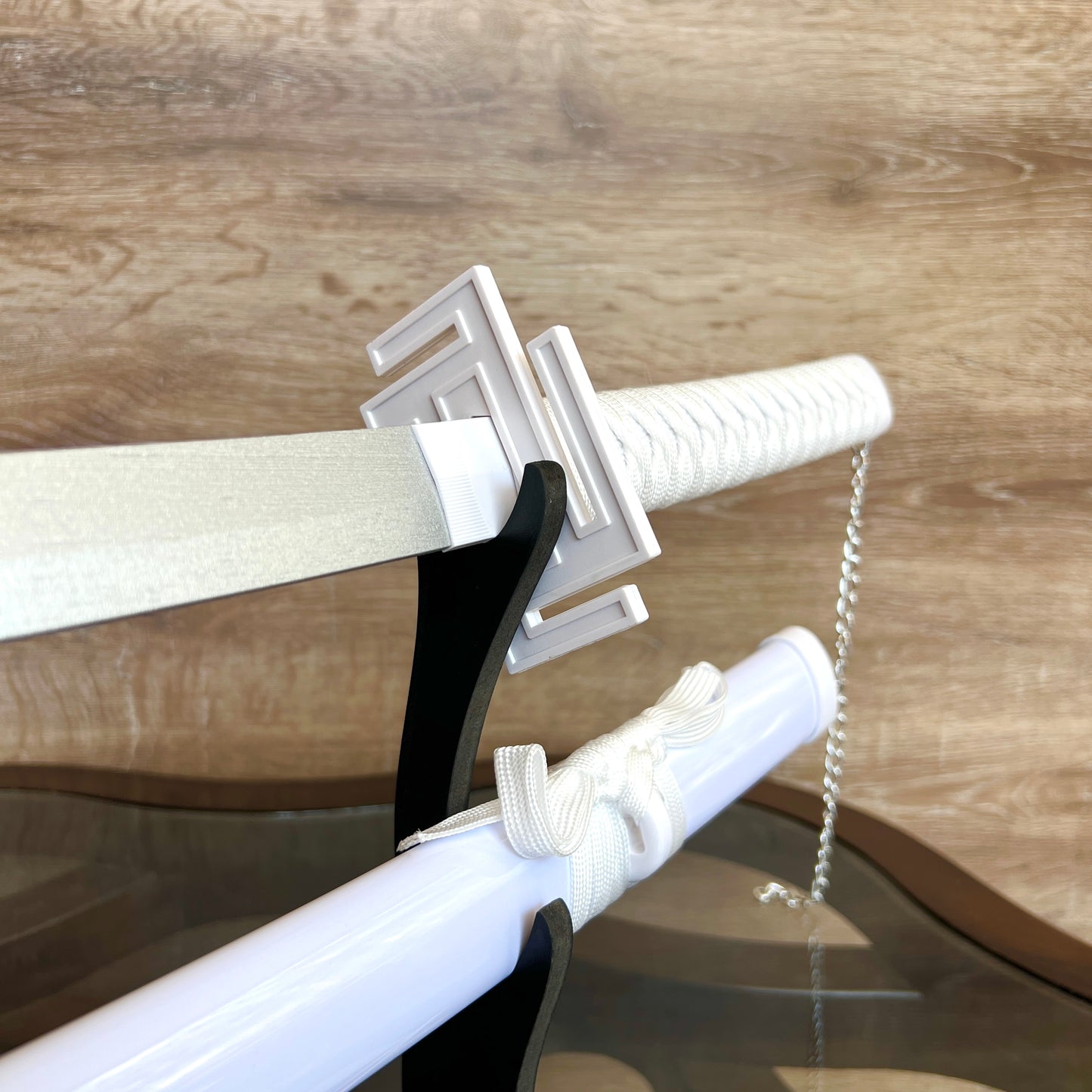 Ichigo Kurosaki Sword (White)- Bleach